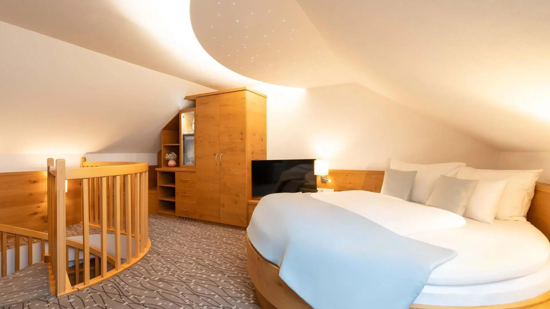 Romantik Hotel Die Gersberg Alm Ueber Salzburg Mit Outdoorpool