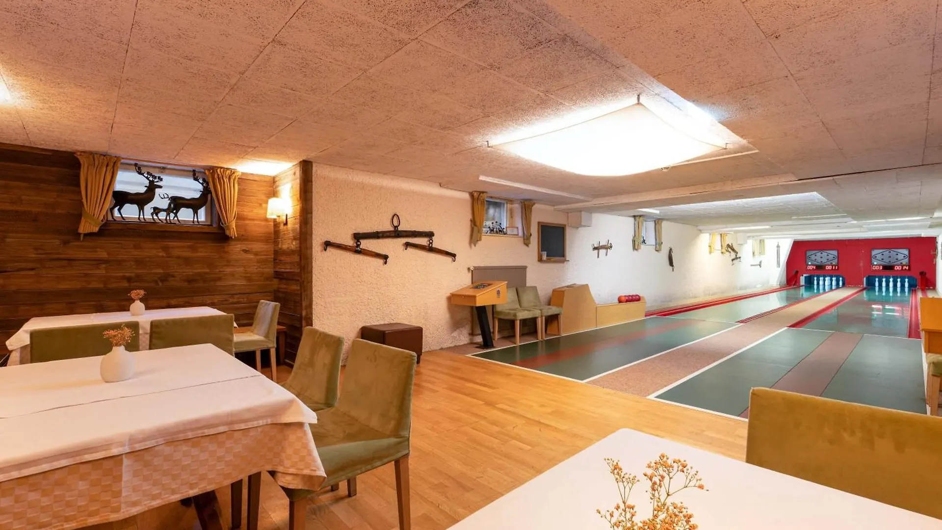 Romantik Hotel Die Gersberg Alm Ueber Salzburg Mit Outdoorpool