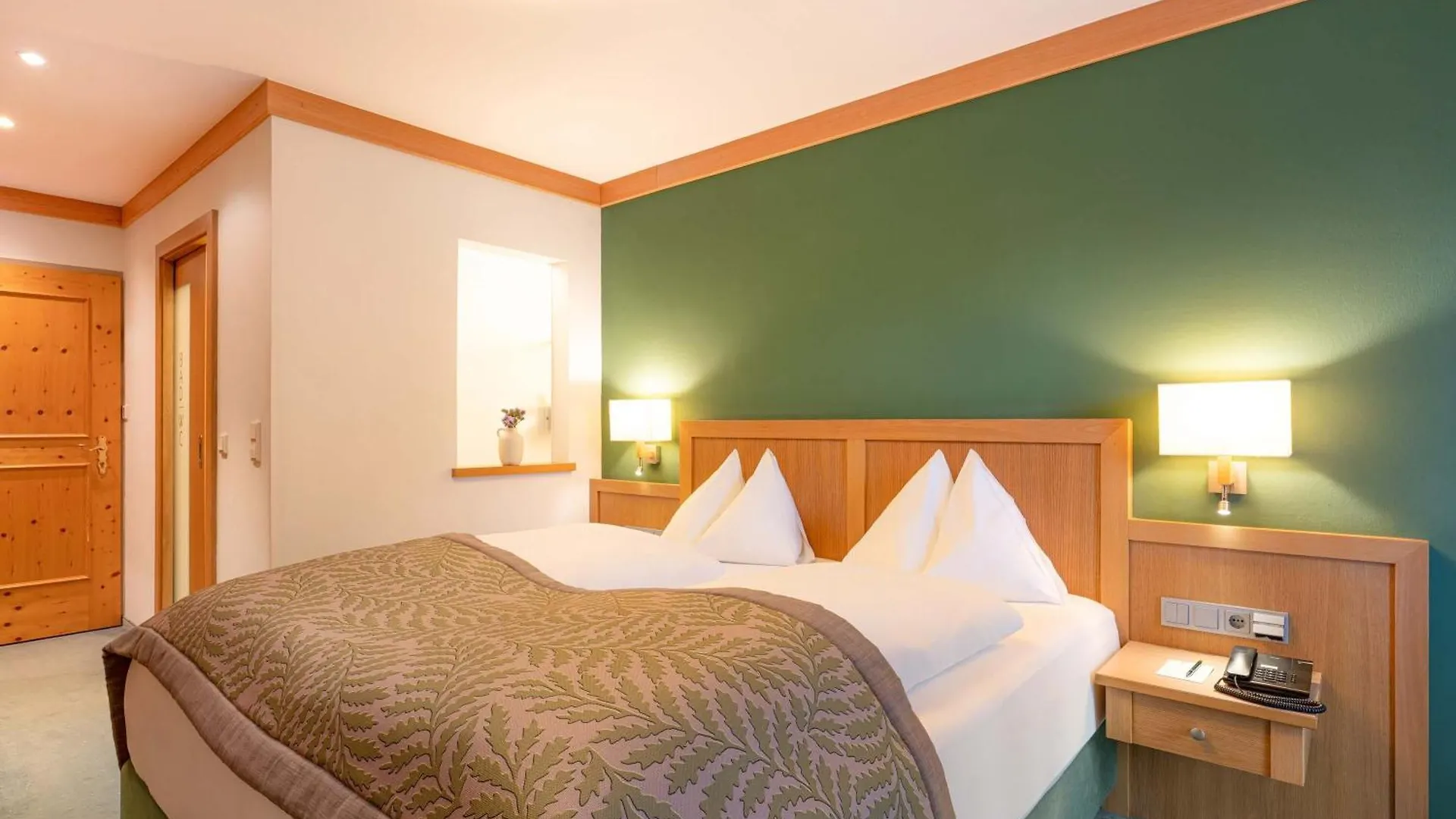 ****  Romantik Hotel Die Gersberg Alm Ueber Salzburg Mit Outdoorpool Austria