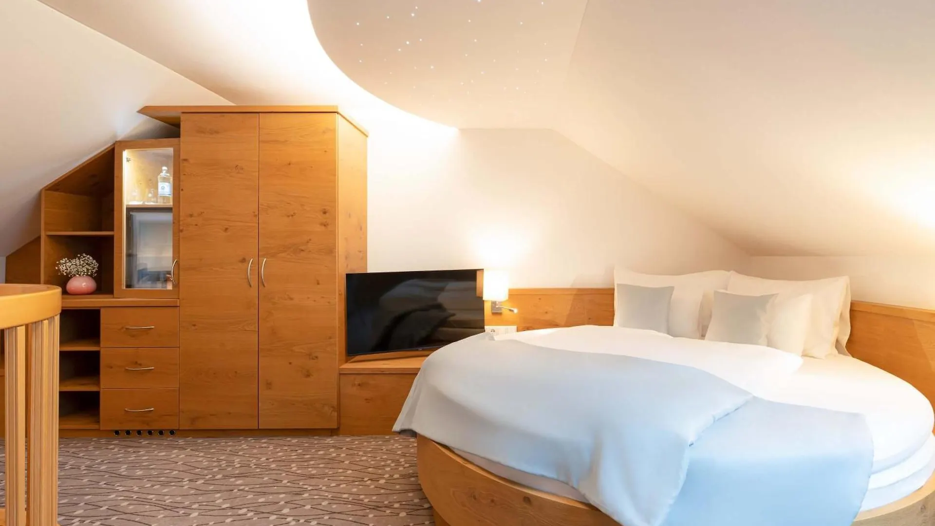 ****  Romantik Hotel Die Gersberg Alm Ueber Salzburg Mit Outdoorpool Austria