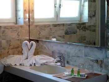 Romantik Hotel Die Gersberg Alm Ueber Salzburg Mit Outdoorpool